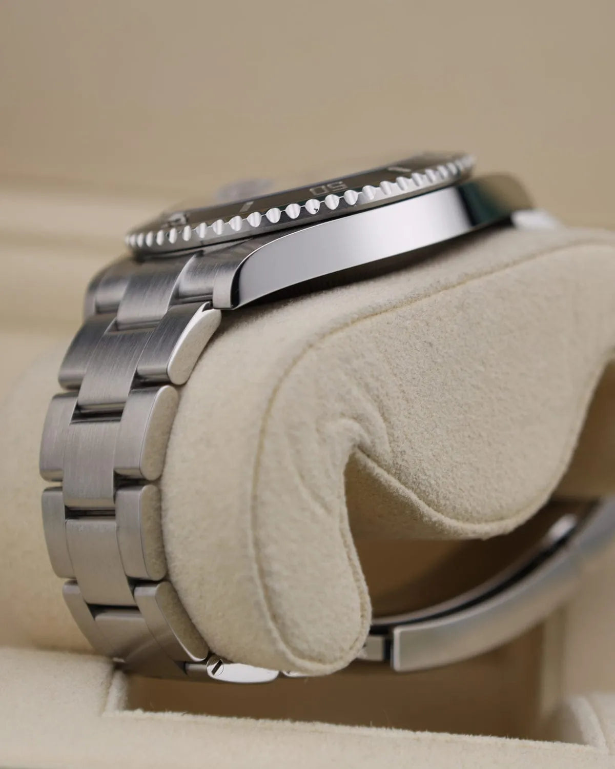 ROLEX SUBMARINER BLACK ROTATING DIAL WITH MASTER LOCK